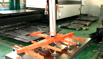 ���b���P